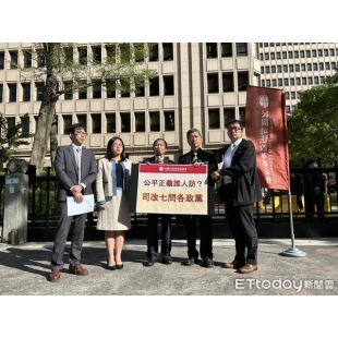 d7354976.jpg d7354976.jpg